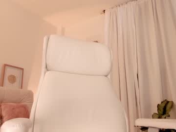 girl
        janne_palmer_ cam image #1505757