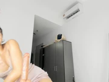 girl
        t0keng1rl cam image #2773459