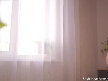 girl
        northern_gracia cam image #6605343