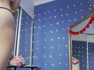 girl
        kriskras__ cam image #4909146