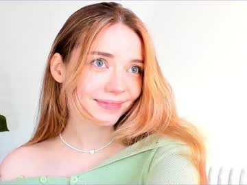 girl
        thisisamelia cam image #4040783