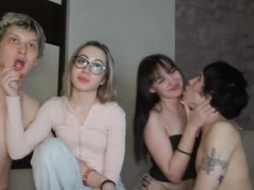 couple
        allypole cam image #4783963
