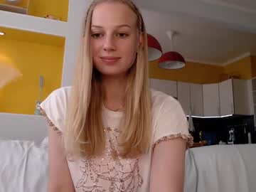 girl
        magic_couple13 cam image #1842537
