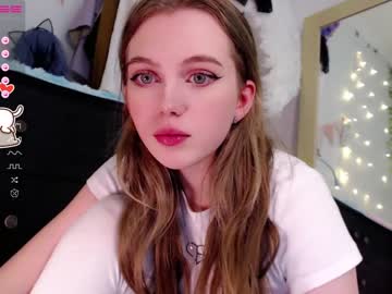 girl
        small_blondee cam image #319282