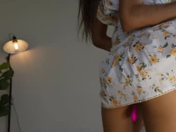 girl
        shena_nomy cam image #4378838