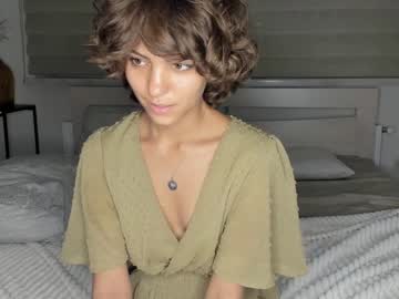 girl
        lenaelisabeth cam image #2692242