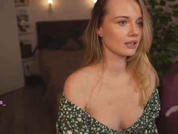 girl
        your_kat cam image #3853857