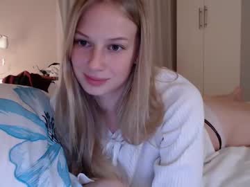 girl
        magic_couple13 cam image #203427