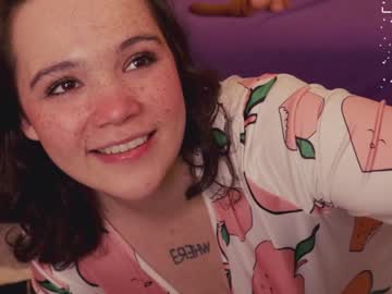 girl
        chery_lady22 cam image #1509203