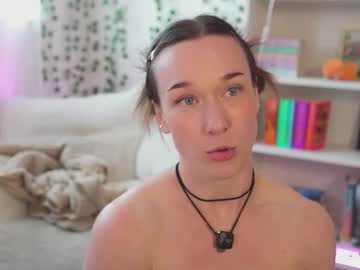 girl
        emily_fox_official cam image #6706388