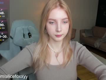 girl
        oh_honey_ cam image #3322429