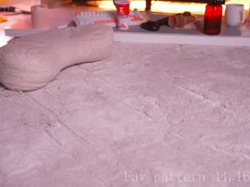 girl
        lil_eva cam image #6273681