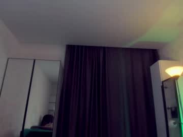 girl
        klttys_pearl cam image #5593505