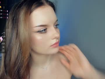 girl
        cute_caprice cam image #3239628