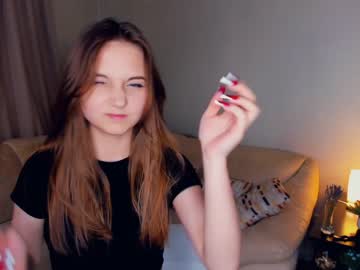 girl
        engelellick cam image #3733730