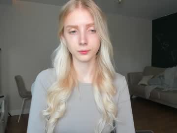 girl
        oh_honey_ cam image #2236775