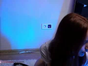 girl
        margarethowell cam image #3005117