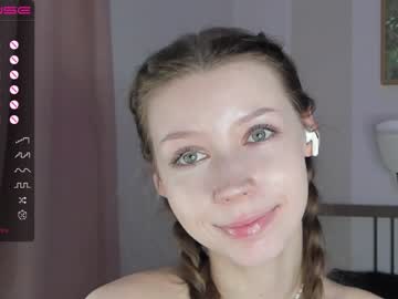 girl
        poisonn_girl cam image #1960827