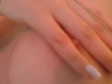 girl
        sarasuo cam image #3470276