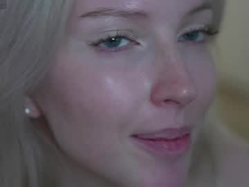 girl
        my_stella cam image #6383814