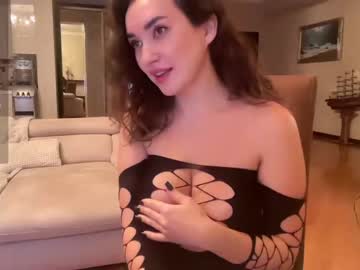 girl
        indikaflower cam image #2987462