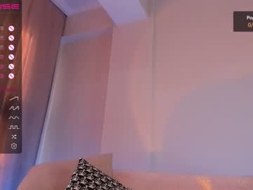 girl
        iminako cam image #1633531
