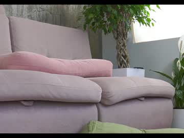 girl
        mona_elisa cam image #4004077