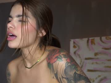 girl
        estefenia_riveras cam image #3702521