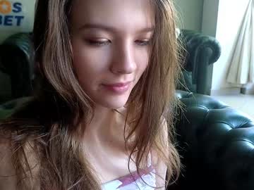 girl
        _demi_dee_ cam image #5139810