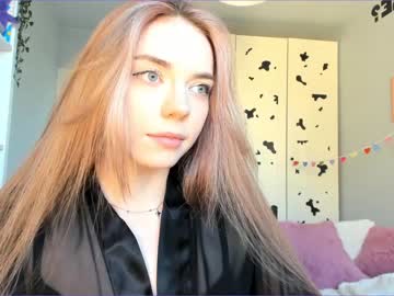 girl
        thisisamelia cam image #1576691