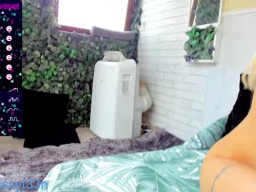 girl
        sassyt33n cam image #1804777
