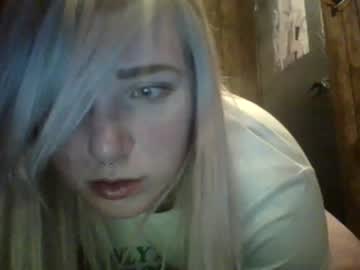 girl Sex Webcams With Notorious Girls with icykittiesbitch95
