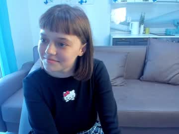 girl
        heathercarols cam image #1768314