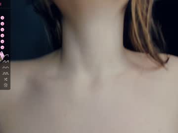 girl
        cute_caprice cam image #3361959