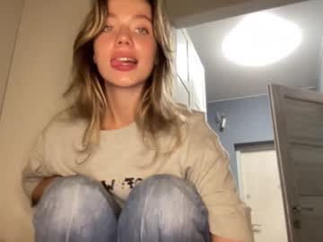 girl
        angel_from_sky cam image #2661177