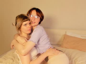couple
        hoiiy_cute cam image #2209035