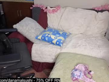 couple Sex Webcams With Notorious Girls with danamalsushi