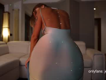girl
        therealbonnieclydex cam image #2504934