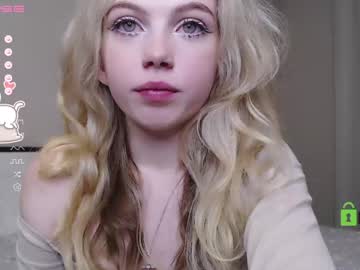 girl
        small_blondee cam image #824516