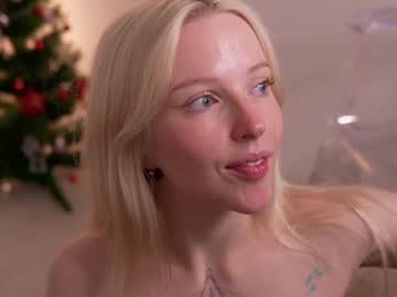 girl
        my_stella cam image #5765588