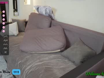 girl
        oxxme cam image #488136