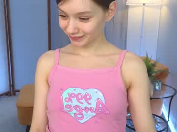 girl
        bless_sheila cam image #1366624