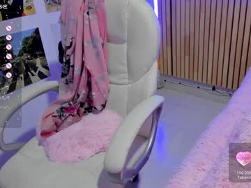 girl
        little_effy18 cam image #3963073