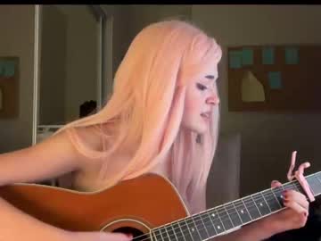 girl
        stellastassneyy cam image #3025553