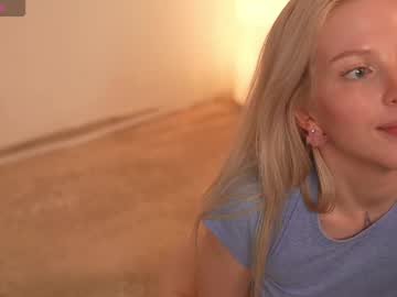 girl
        my_stella cam image #6512799