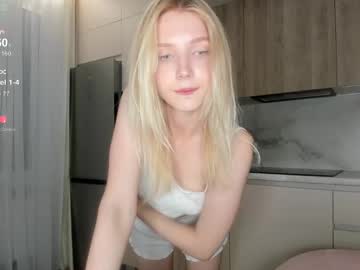 girl
        oh_honey_ cam image #4982975