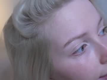 girl
        my_stella cam image #6103260