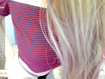 girl
        emmika_ cam image #2133450