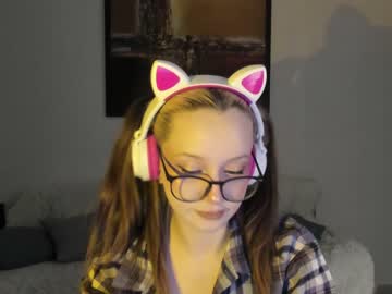 girl
        deryubanny cam image #521878