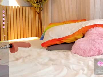 girl
        little_effy18 cam image #4215694